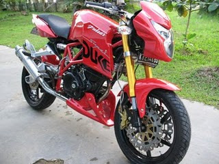 Modif Bajaj Pulsar Sporty Style