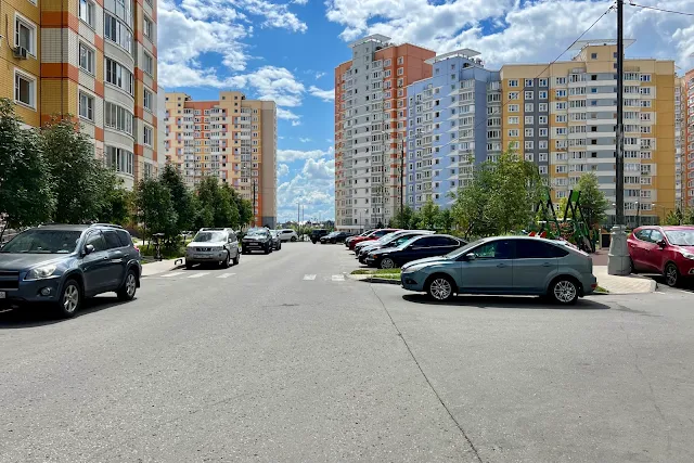 Проектируемый проезд № 941, улица Александры Монаховой, дворы, жилой комплекс «Бунинский»