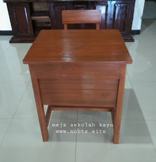 Meja sekolah madura