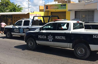 Robo a domicilio: Amagan a familia de la R-96 Cancún con pistolas y cuchillos, se llevan dinero y alhajas