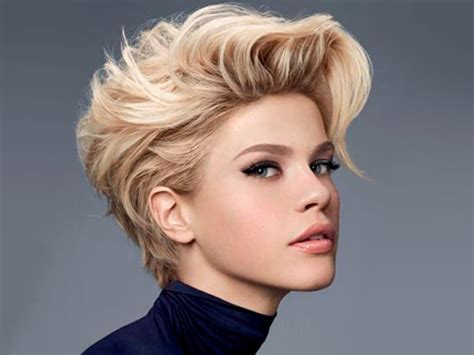 Great Short Hairstyles For All Types of Hair 