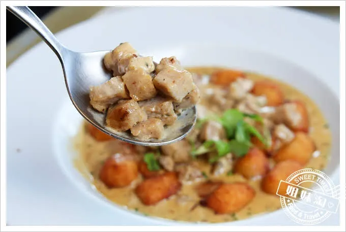 LAONEKitchen松阪豬炸麵疙瘩佐松露奶油醬汁