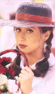 Urmila Matondkar Hairstyle Photo Gallery