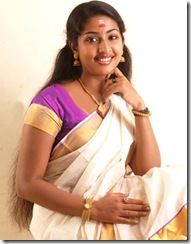 navya_nair_in_kerala_saree