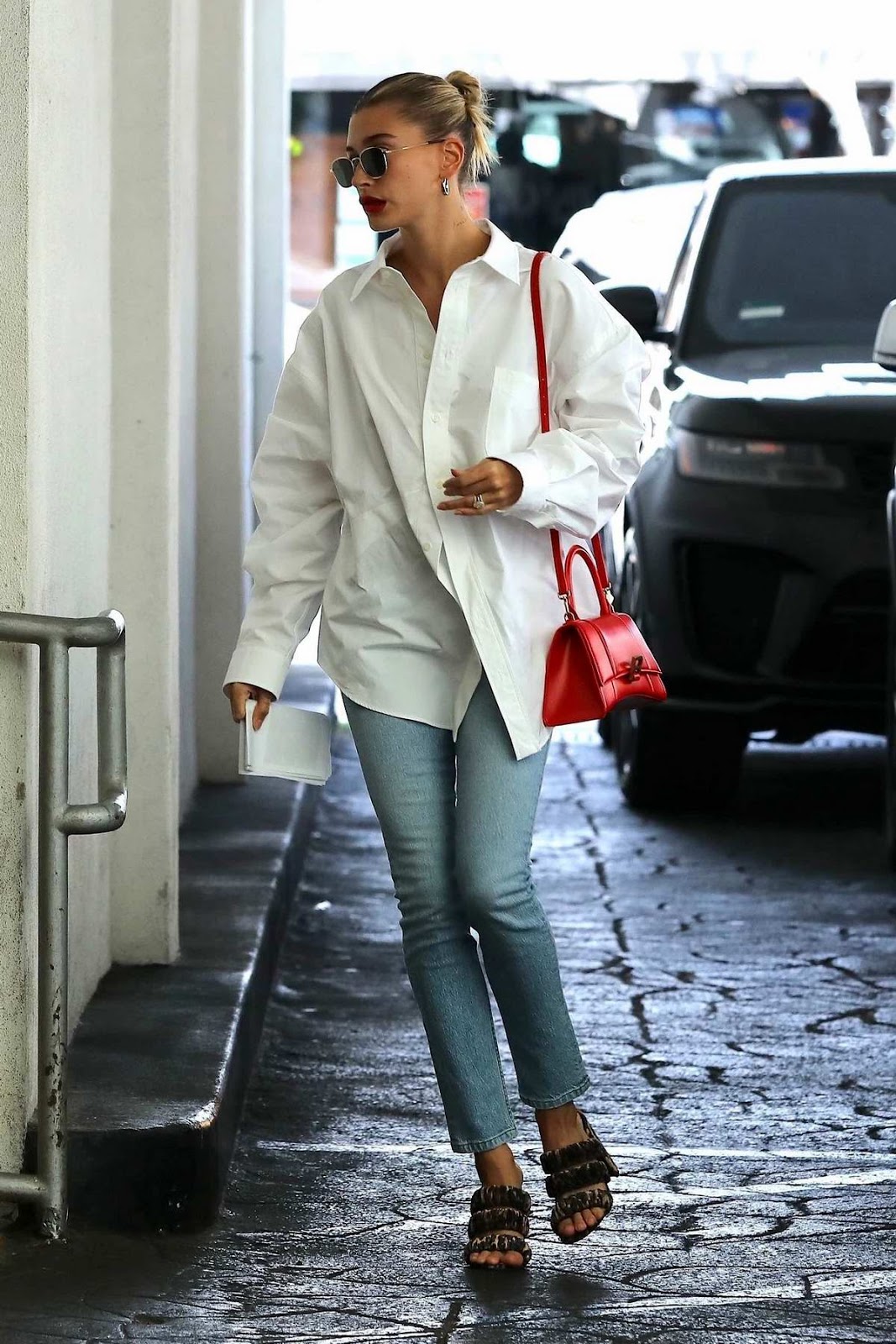 Hailey Bieber – female celebrity high street fashion style latest photo