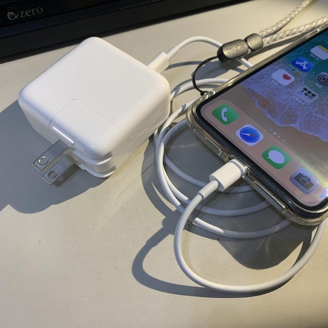 Apple 30W USB-C Power Adapter