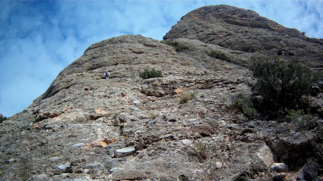 Escalada Peña Rueba - Los terceros también existen - Deep Mountain