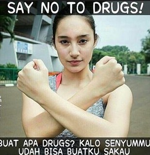 gambar cewek cantik say no to drugs