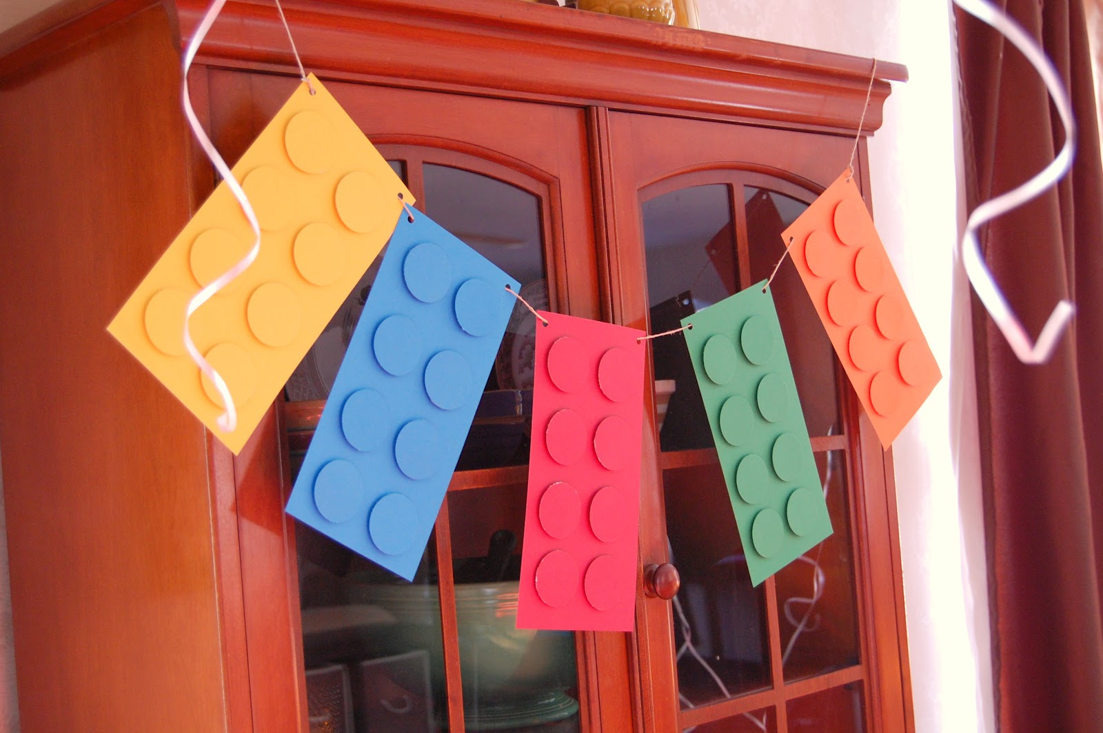  Ideas  for Scrapbookers Lego  Party  Decorations 