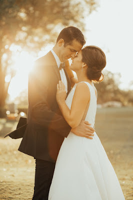 bride and groom photos at sunset