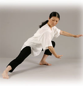 Treatment on the way in Traditional Chinese (Qigong).