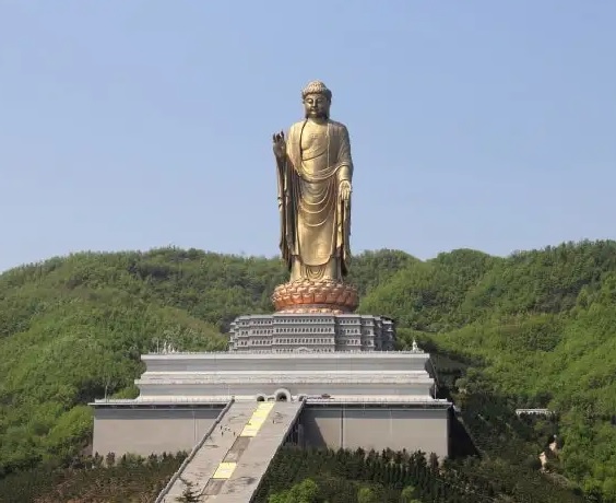 World's tallest statues