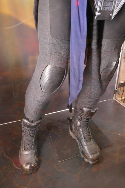 Shang-Chi Wenwu costume legs detail