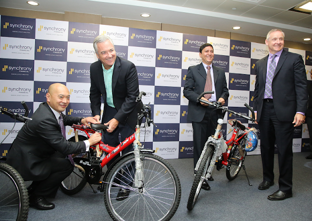 L-R  Steve Min,  Tom Quindlen, Faisal Uddin and Kurt Grossheim at Synchrony Financial – Build & Serve Initiative