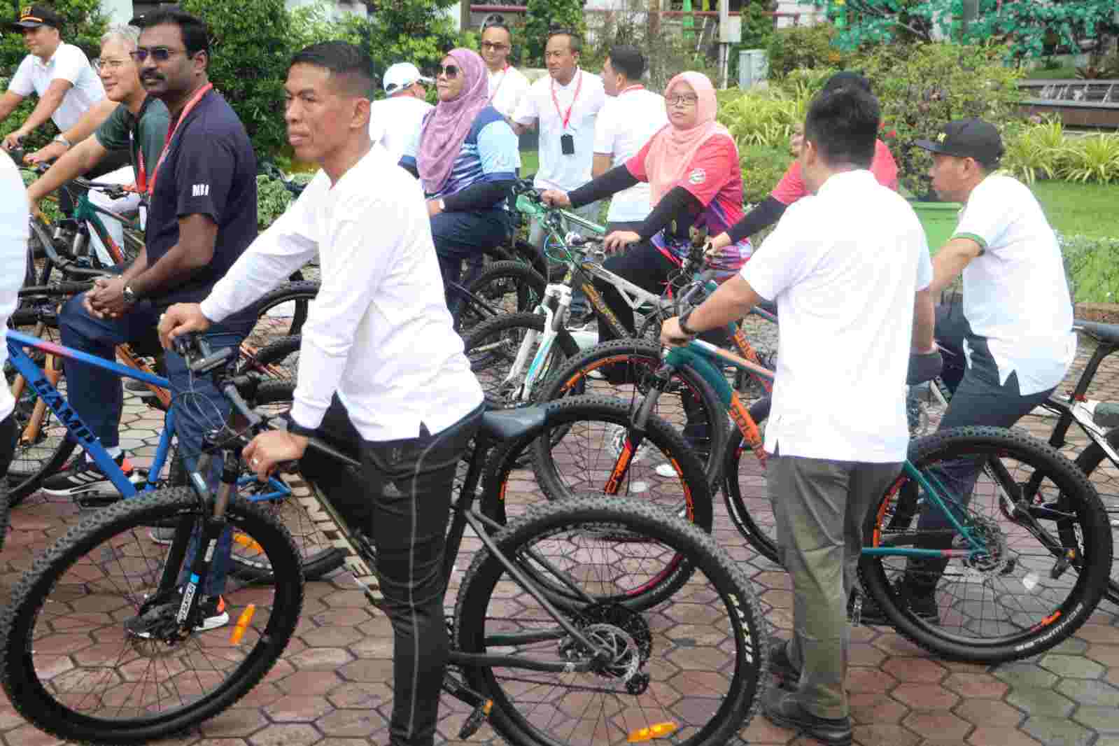 Dirut PUD Pasar Ikuti Sepeda Santai Pertemuan ke-5 IMT-GT GCMC