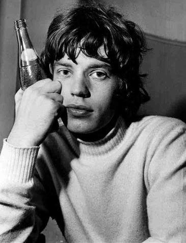 Foto de Mick Jagger con flequillo