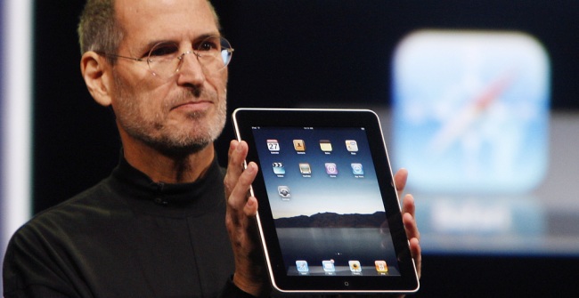Steve Jobs takes shots at Android and BlackBerry title=