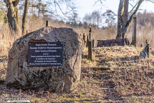 Barcice cmentarz mennonicki płyta granitowa na kamieniu z napisem