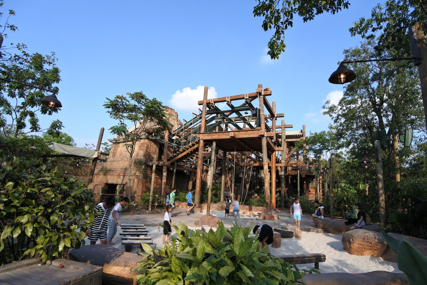 Disney and more: D&M Report: Shanghai Disneyland Adventure Isle