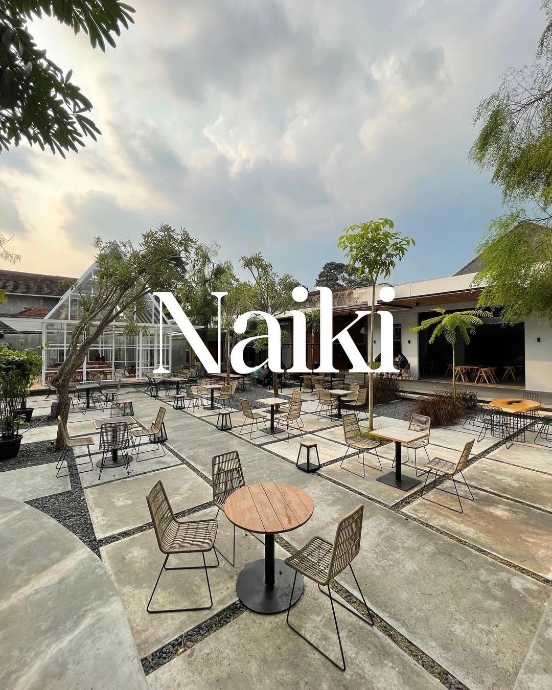 Naiki Cafe Malang Harga Menu & Lokasi