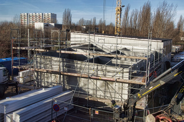  Baustelle, Errichtung einer Druckerhöhungsstation, Vattenfall, Storckower Straße, neben dem Finanzamt Prenzlauer Berg, 07.01.2014