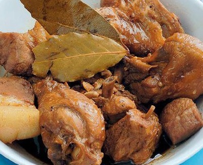 How to Make Adobo Manok at Baboy or Stewed Chicken Pork in Vinegar and Soy Sauce