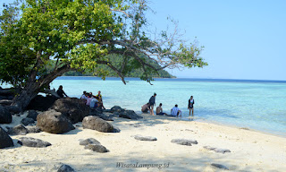 wisata open trip 3 hari 2 malam di teluk pahawang