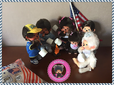 Rocky Mountain marshmallow guimauve chamallow bonbon monchhichi kiki bebichhichi vintage Elvis usa etats unis king rock n roll baby bébé Minnie camp