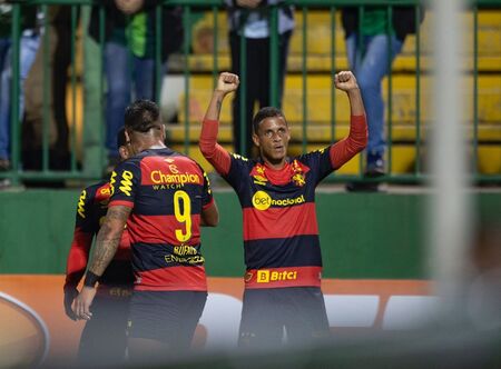 Com gol de Juba, Sport vence Chape e pula para liderança da Série B