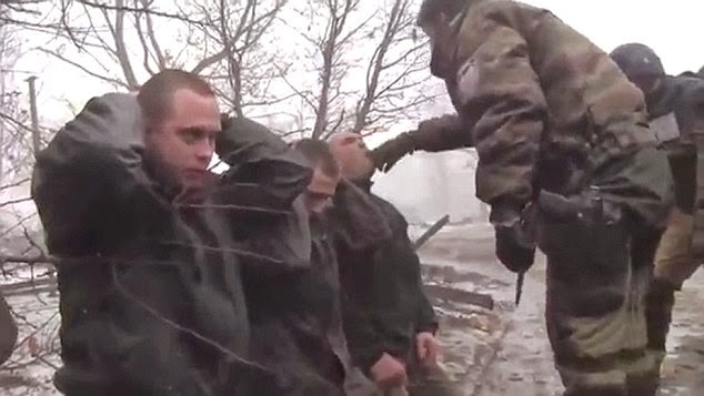 Tentara Ukraina dipaksa makan potongan seragamnya