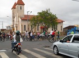 Passeio Ciclístico da Paróquia Santa Terezinha da Igreja São Francisco até a Igreja de N. Sra. Aparecida no bairro Amir Amaral, 12 de outubro de 2011 – Fotos