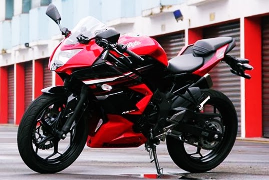 Kawasaki Ninja  RR  Mono  lebih sporty dibanding Ninja  250cc 