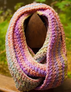 http://translate.googleusercontent.com/translate_c?depth=1&hl=es&rurl=translate.google.es&sl=auto&tl=es&u=http://ktandthesquid.com/2013/09/16/free-crochet-infinity-scarf-pattern/&usg=ALkJrhhJkVjHojxbKIOt_Mk0eYTOHnm9lA