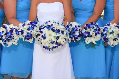 Blue Flowers  Wedding Bouquets on Beach Wedding Flowers  White Lily And Blue Orchid Bridal Bouquet