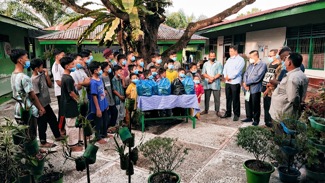 Berbagi Kasih, Etnis Tionghoa Bukber di Panti