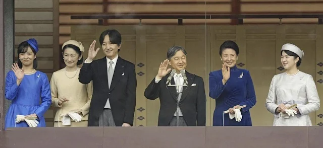 Empress Masako, Princess Aiko, Crown Prince Akishino, Crown Princess Kiko and Princess Kako