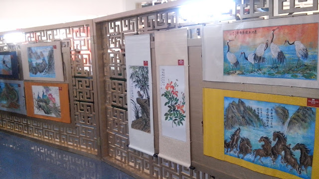 The Chan Lim Family of Artists have been engaged in the arts for almost half a century. Presently, there are 3 generations of Chan Lim artists utilizing a wide variety of media, styles and techniques infusing Western techniques into traditional Eastern Art.