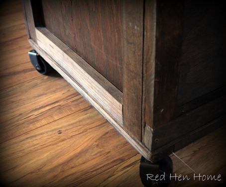 chest on casters