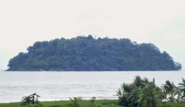 gambar pulau mandalika 2