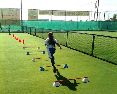 niños jugando al fútbol Descargar Fotos gratis Freepik - Imagenes Niños Jugando Futbol