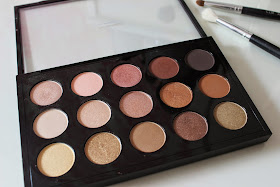 MAC Eye Shadow x15: Warm Neutral Palette // Review & Swatches