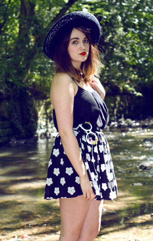 DAISY SKIRT, HEARTS AND BOWS, ARK CLOTHING, SKater skirt, large brim hat, vintage girl, red lips, jeffrey campbell