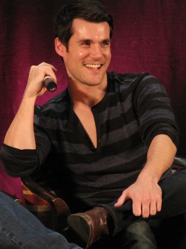 One of my favorite actors Sean Maher has publicly come out as a gay man by