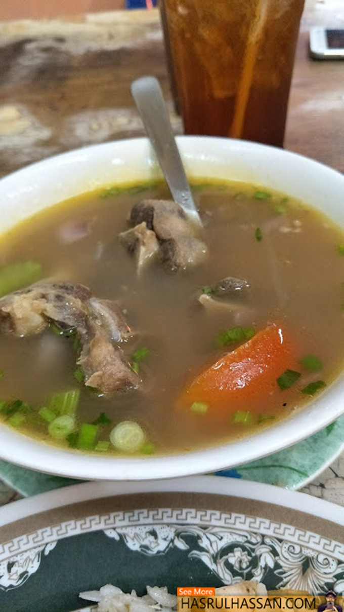 Nasi Goreng Kampung, Sup Ekor & Teh O Ais - Menu Bajet Lengkap