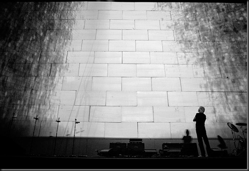 roger_with_wall[1]