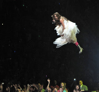 Miley Cyrus Flying On Wonder World