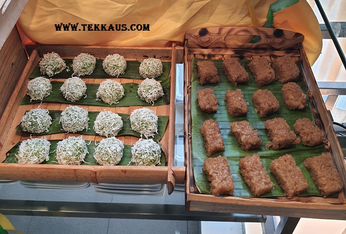 Glorious Desserts and Kuih at Holiday Inn Melaka