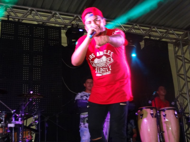 Confira os flashes da festa com a Banda Cavalo de Pau em Poção de Pedras-MA