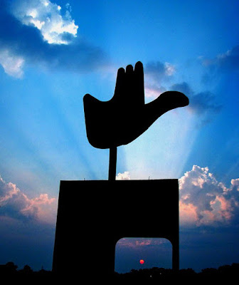 open hand monument in chandigarh for photoshoot