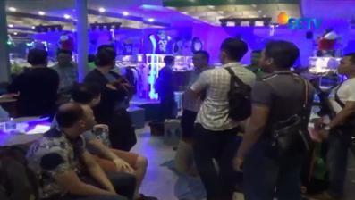 Video Detik-Detik Penggrebekan Pesta Sex Gay di Harmoni